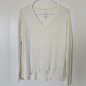 : 59 woman long sleeve shirt